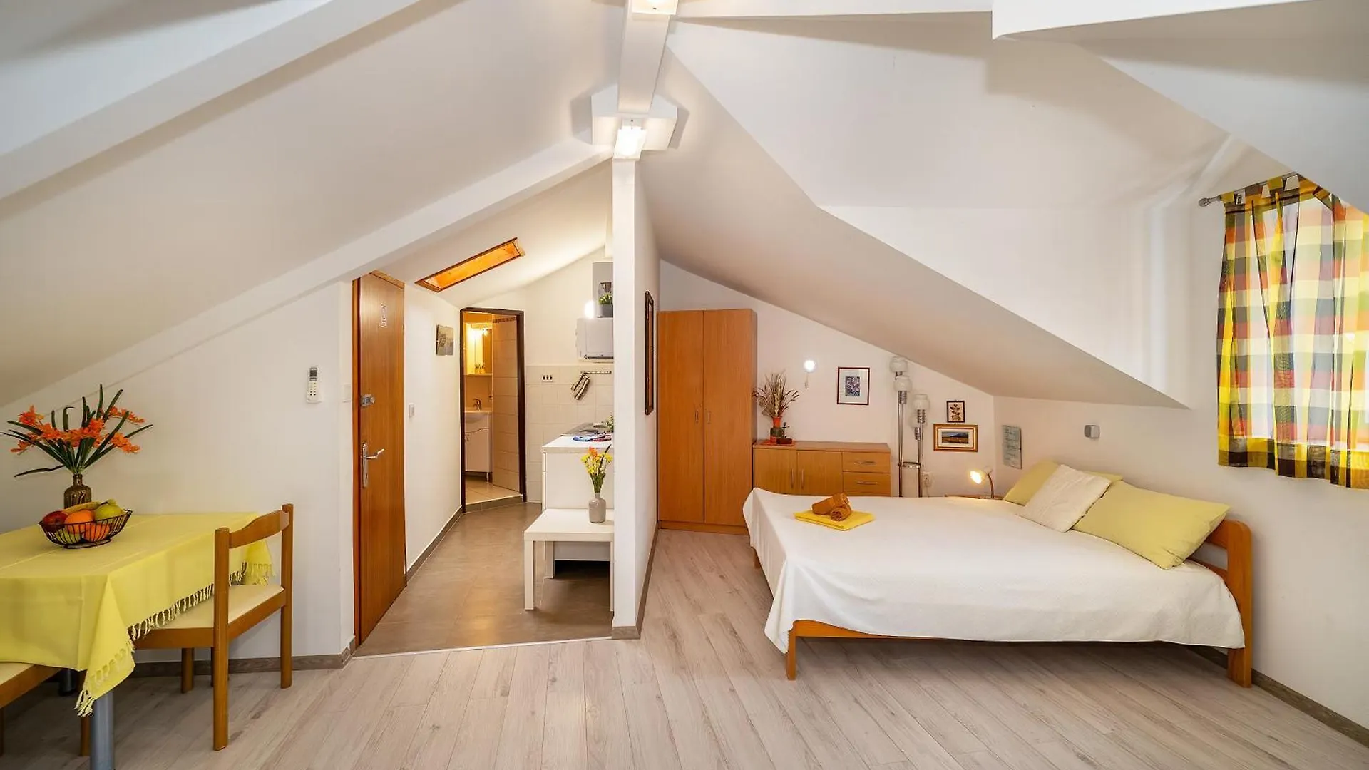Apartments Ivo With Sea View Baska  Croatia