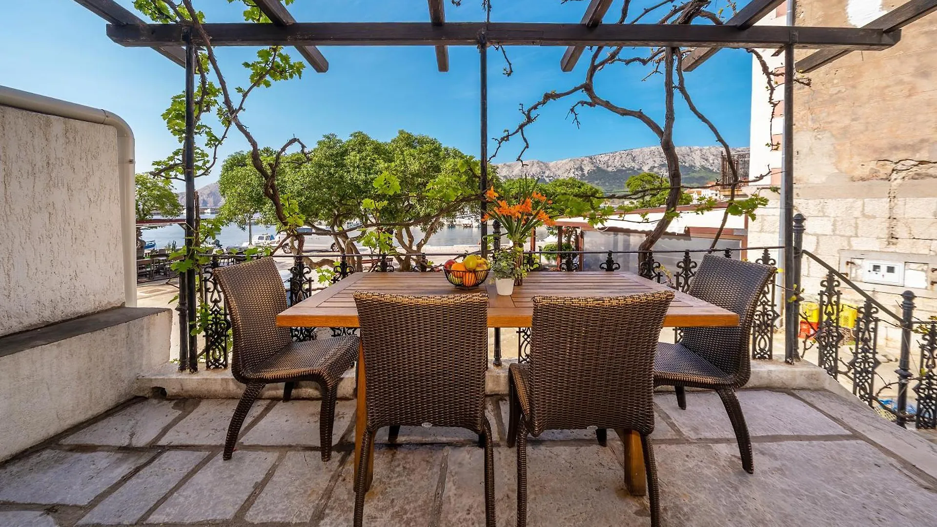 Apartments Ivo With Sea View Baska  0*, Baska (Krk)