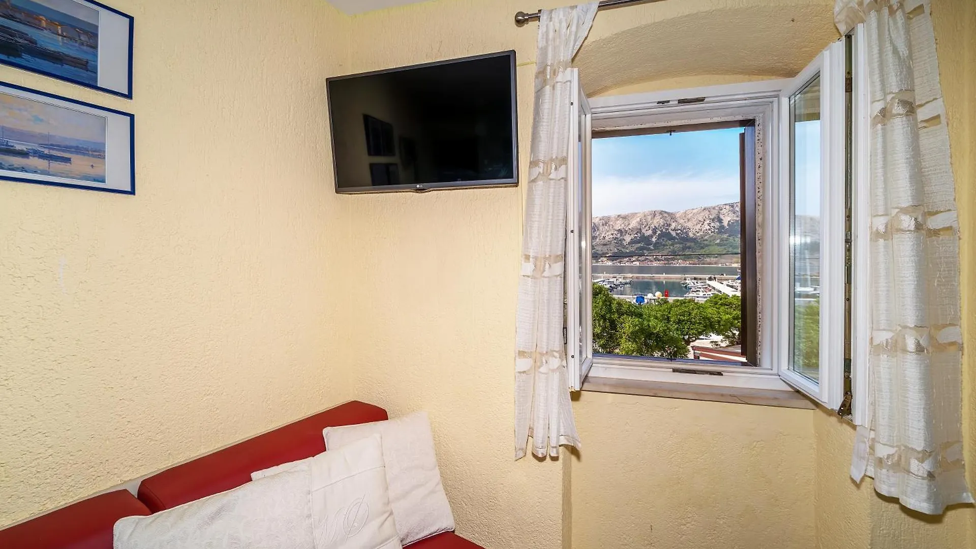 Apartments Ivo With Sea View Baska