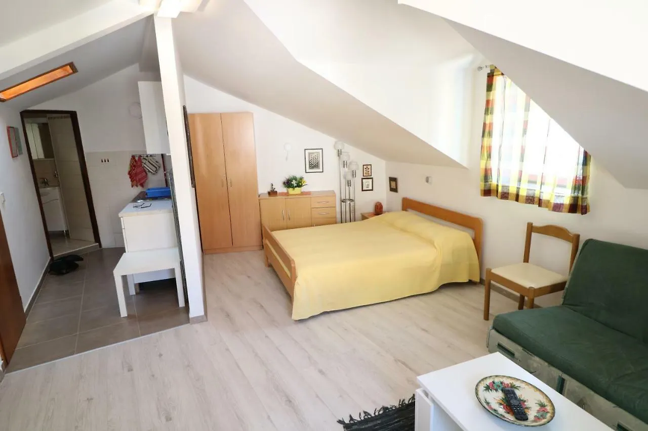 Apartments Ivo With Sea View Baska  0*, Baska (Krk) Croatia