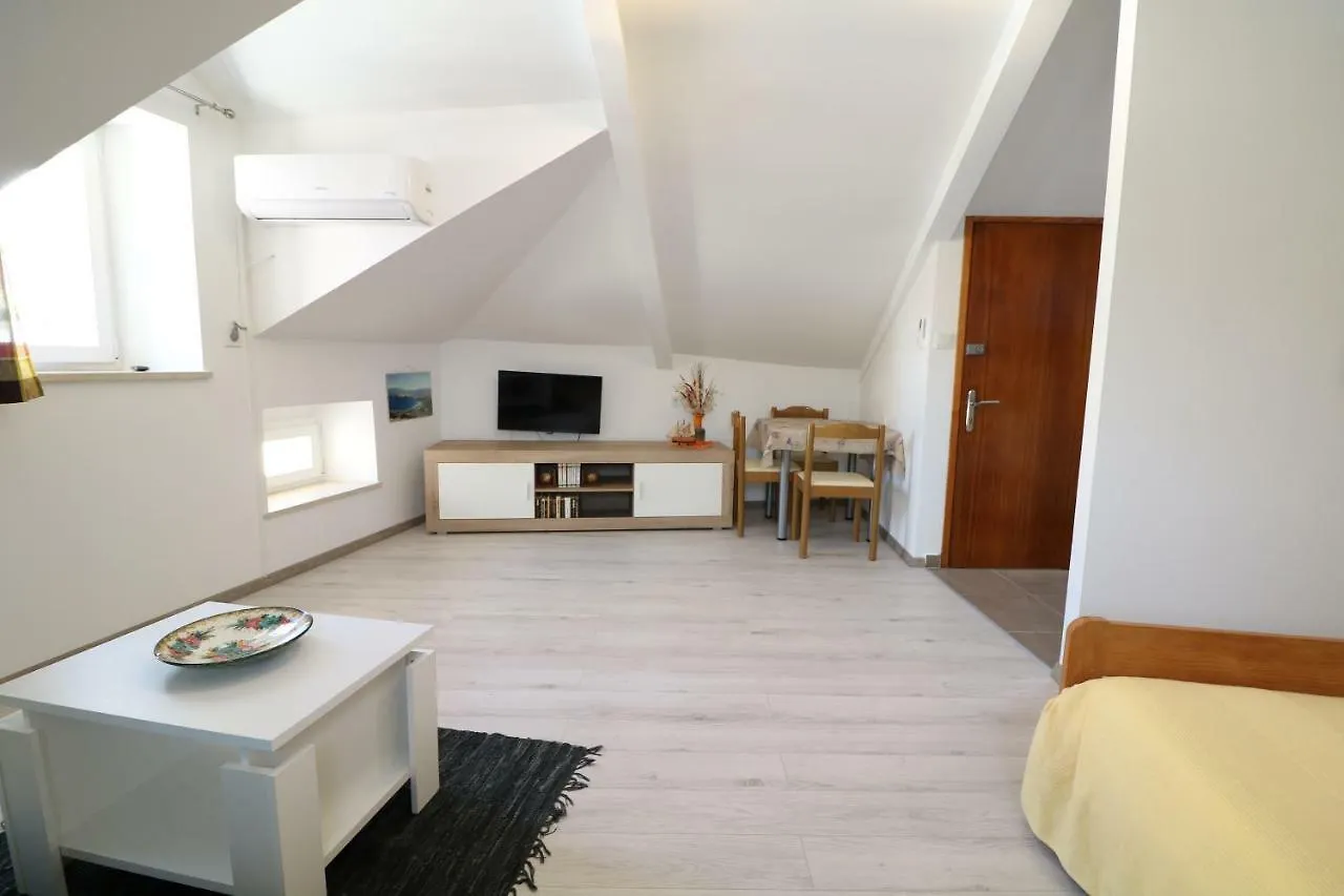 Apartments Ivo With Sea View Baska   Baska (Krk)