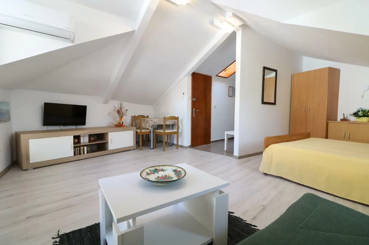 Apartments Ivo With Sea View Baska  0*, Baska (Krk) Croatia